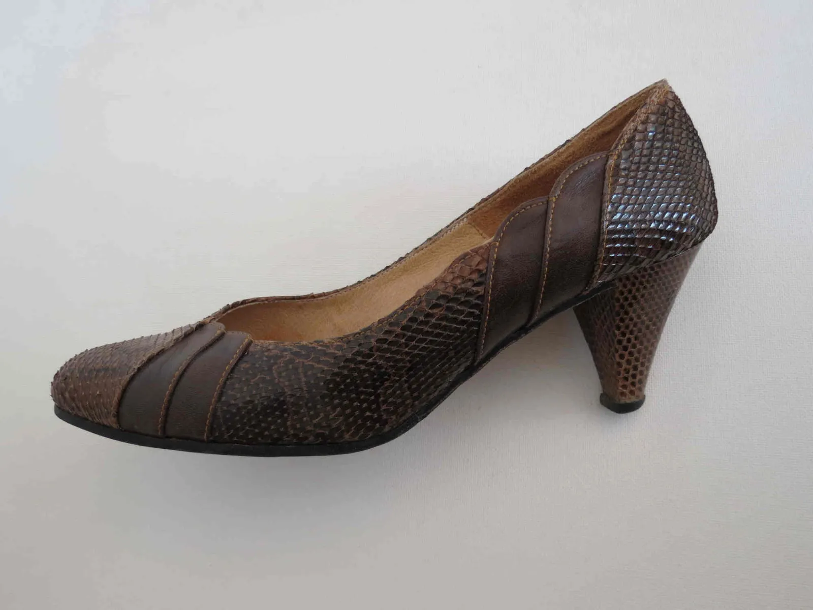 Brown Snakeskin Shoes, Heels by Power Shoe - 1950s - Size AU/US 6