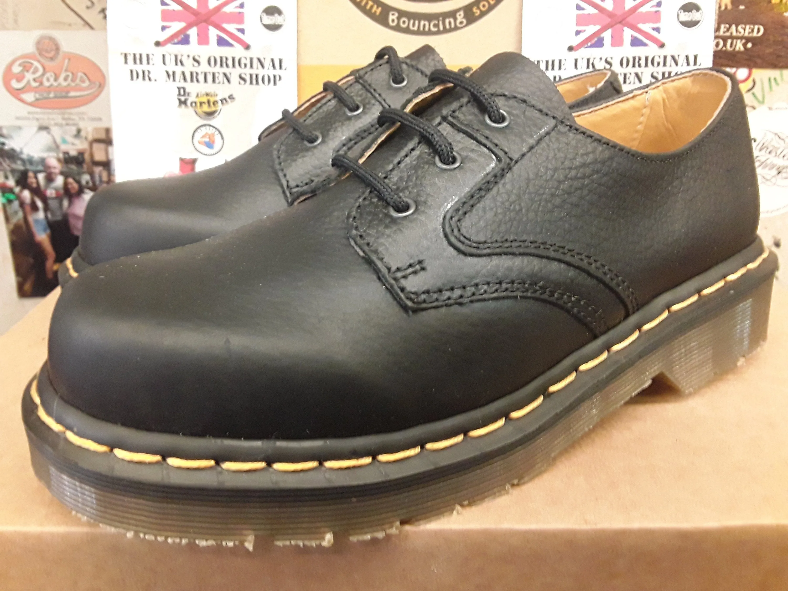 Dr Martens vintage Made in England Black 3 hole Soft leather Size 2 -5