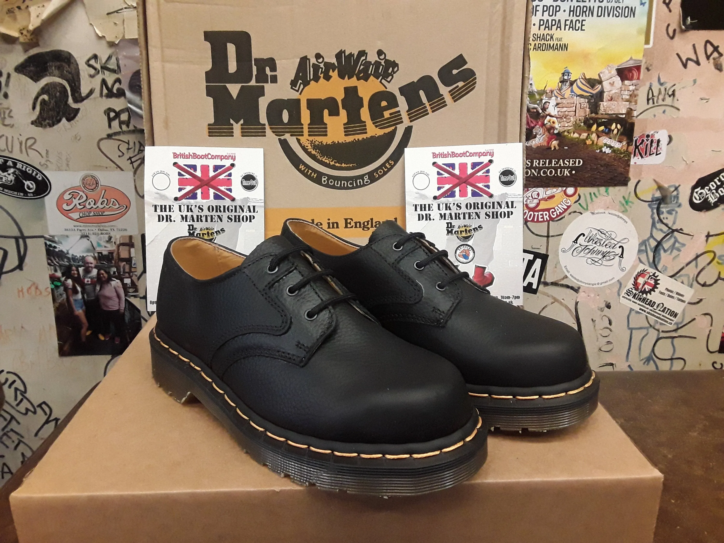 Dr Martens vintage Made in England Black 3 hole Soft leather Size 2 -5