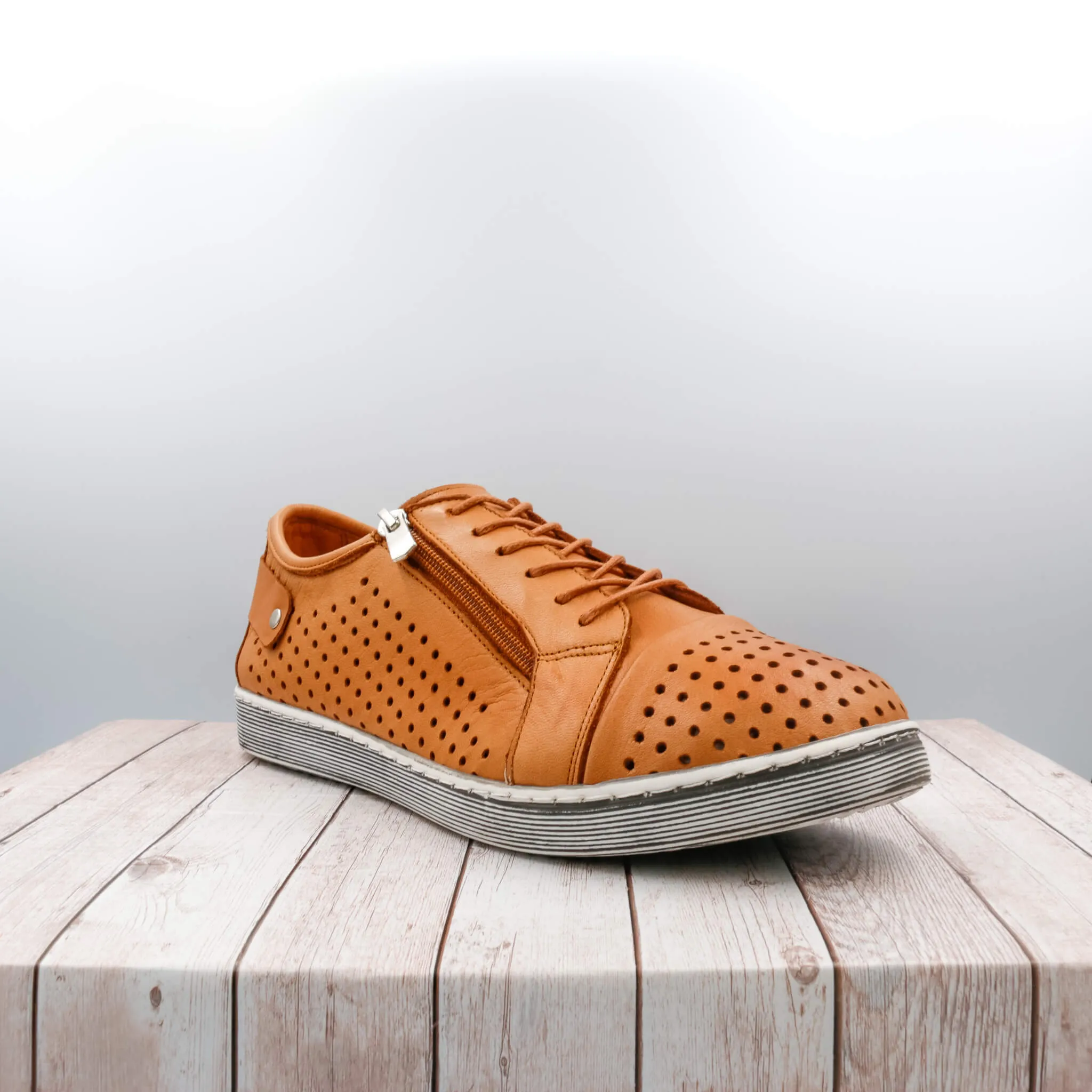 EG17 - Tan