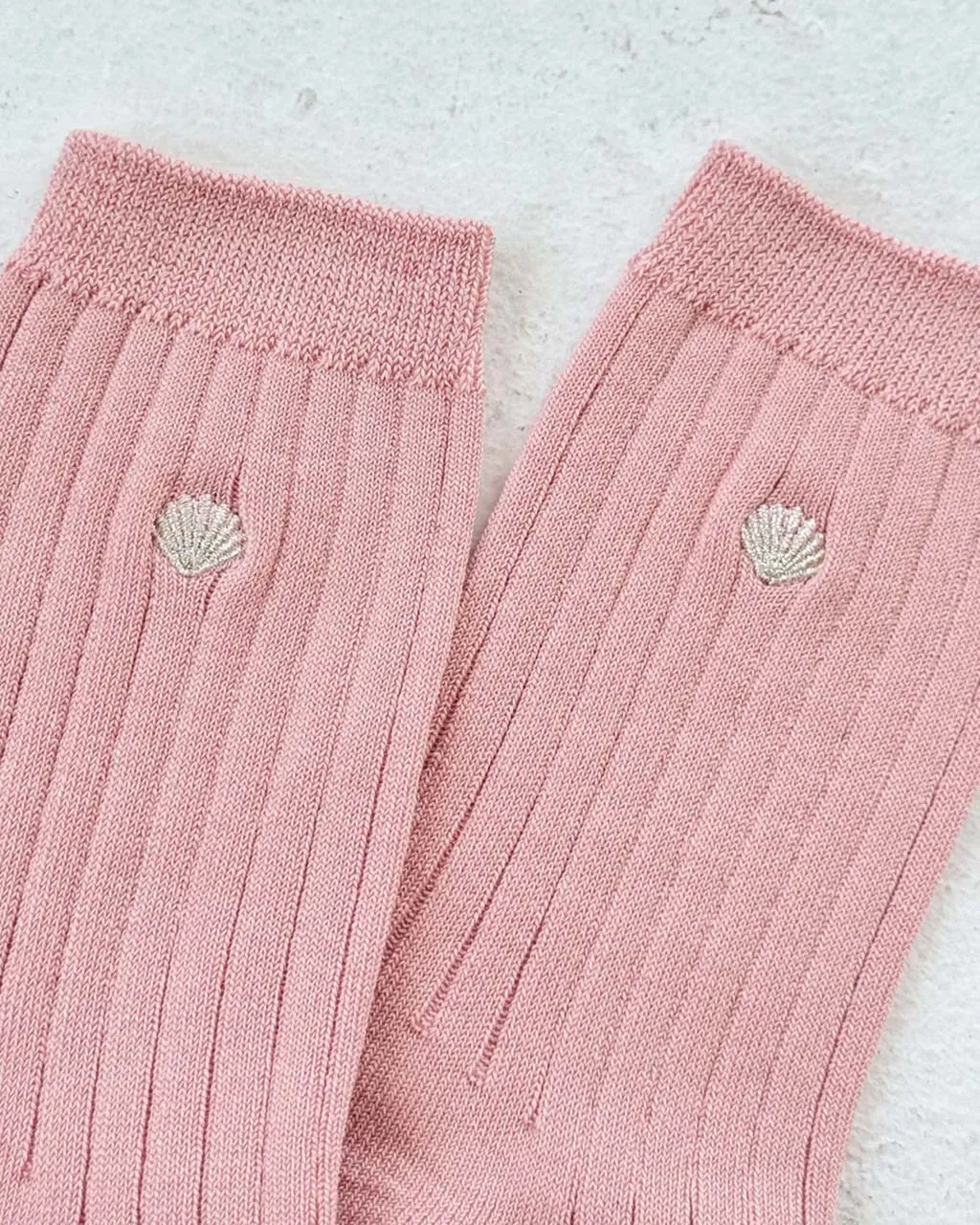 Embroidered Her Socks - Pink Soda   Silver Seashell