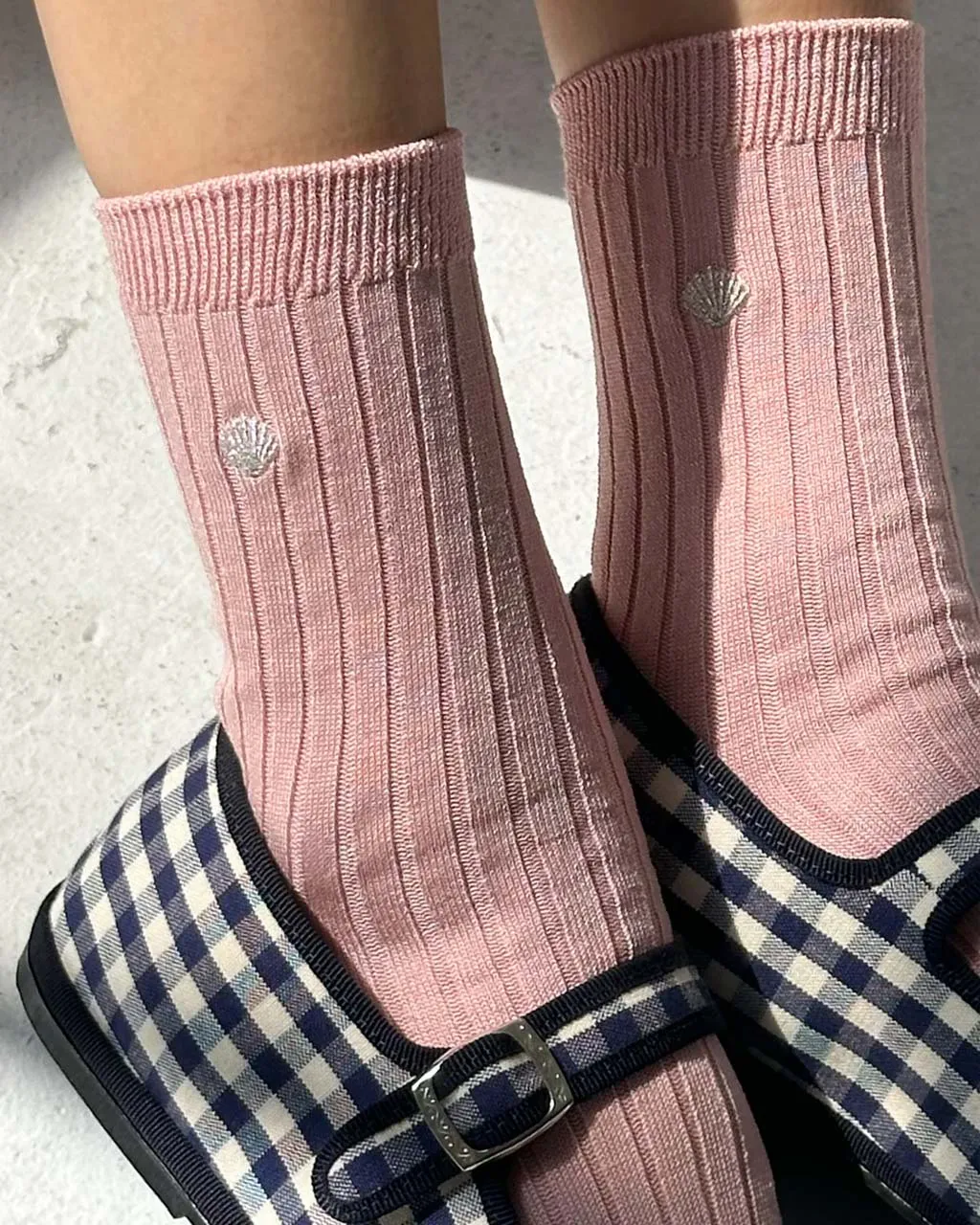 Embroidered Her Socks - Pink Soda   Silver Seashell