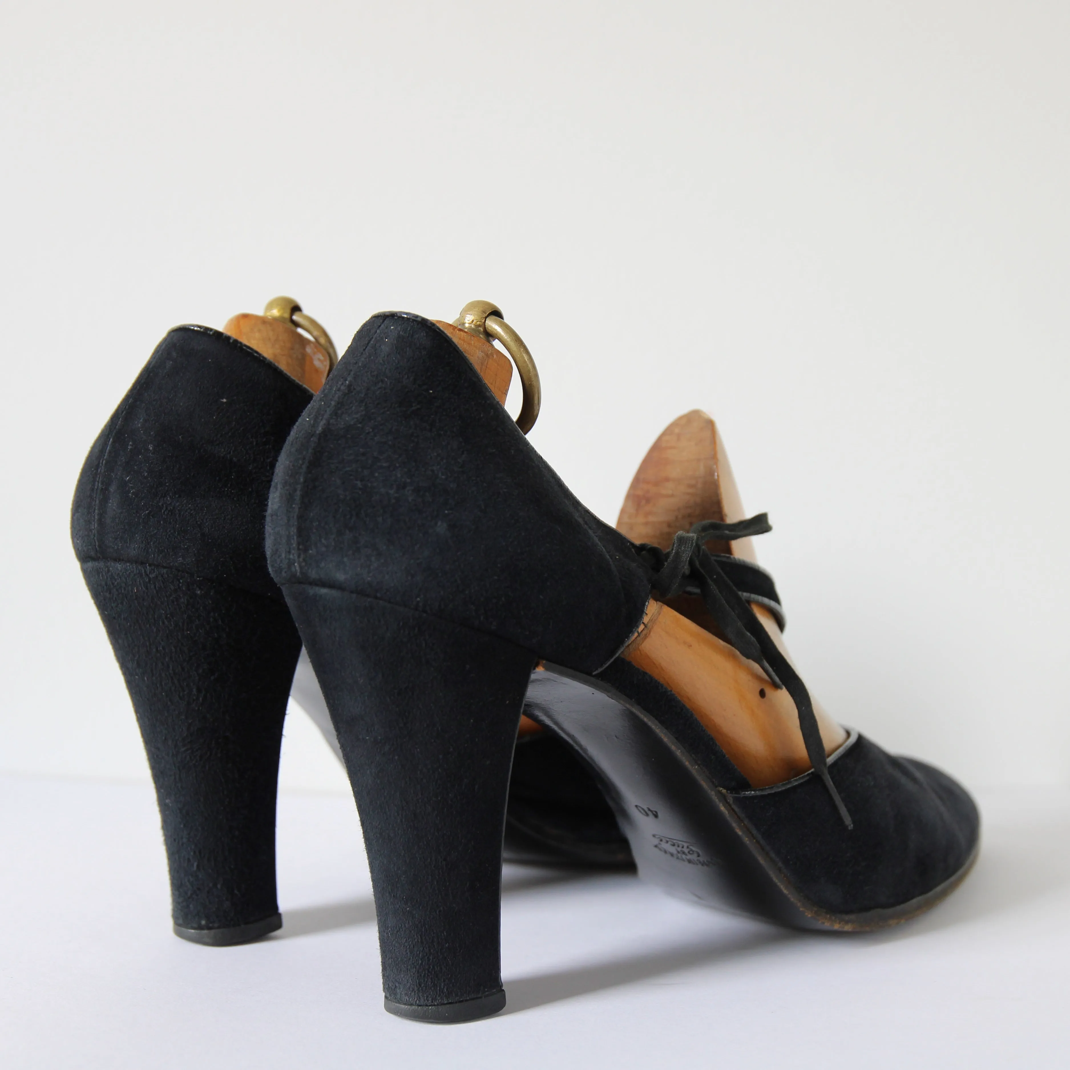 "Black Suede Gucci" Vintage 1970's Black Suede Gucci Heels UK 7 EU 40 US 9