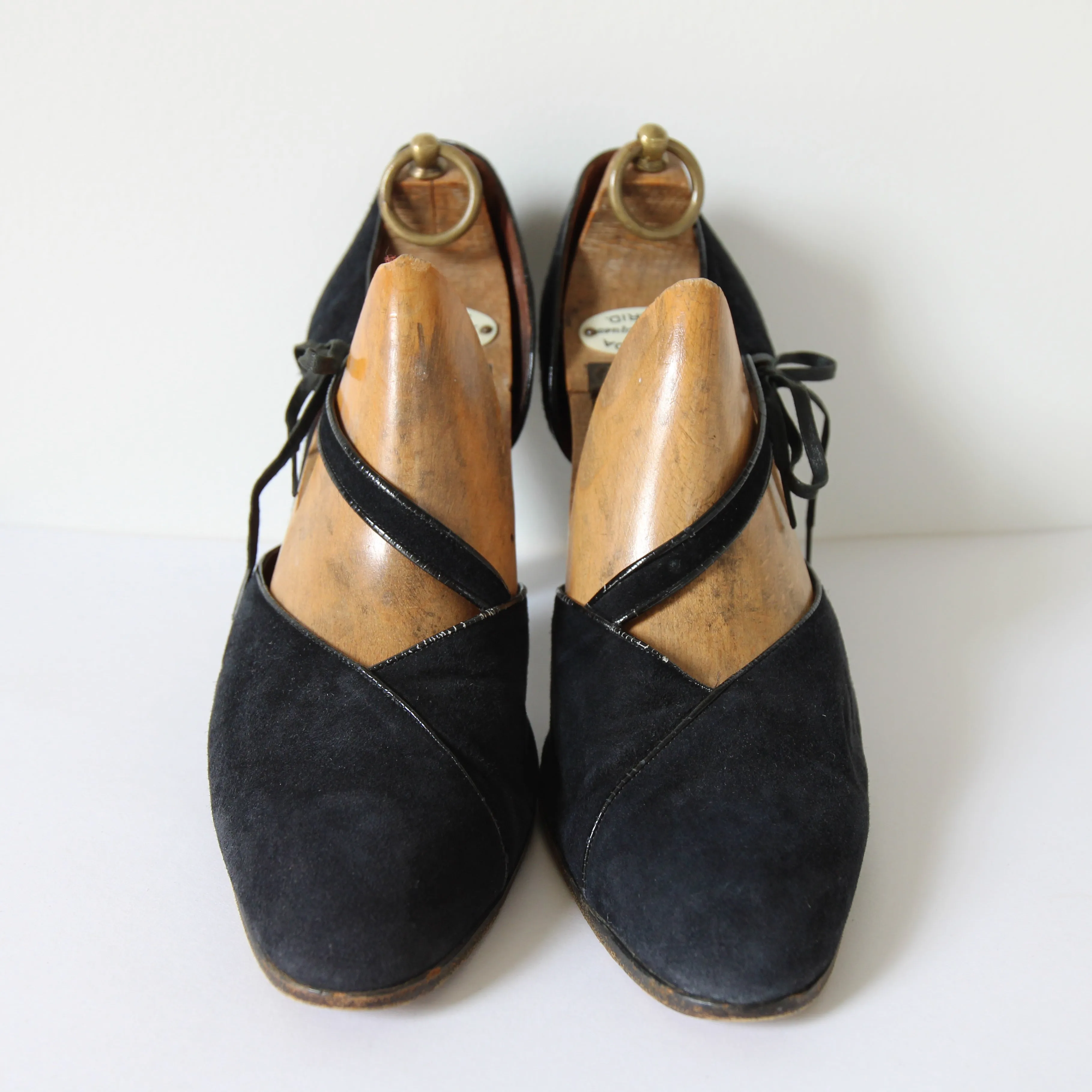 "Black Suede Gucci" Vintage 1970's Black Suede Gucci Heels UK 7 EU 40 US 9