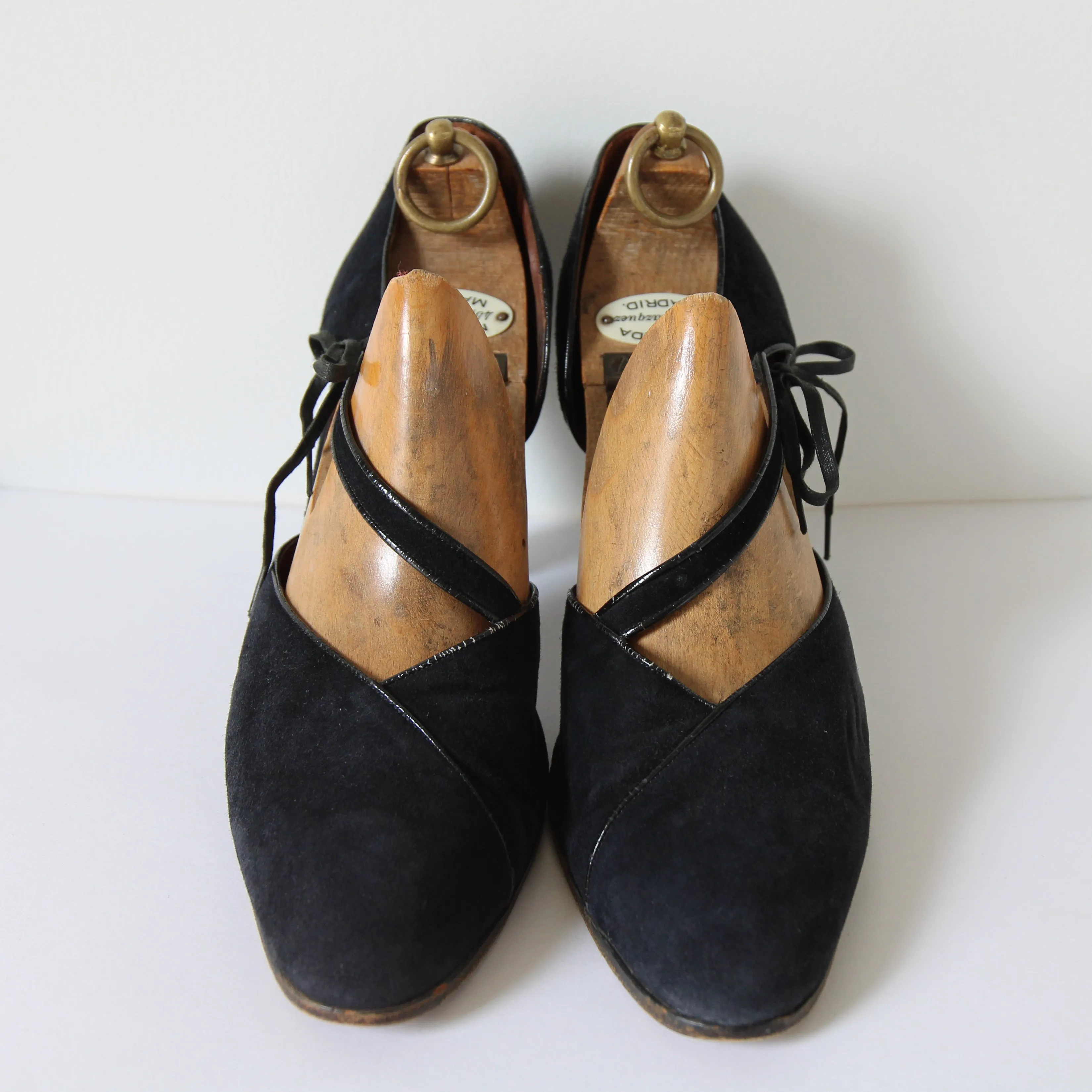 "Black Suede Gucci" Vintage 1970's Black Suede Gucci Heels UK 7 EU 40 US 9