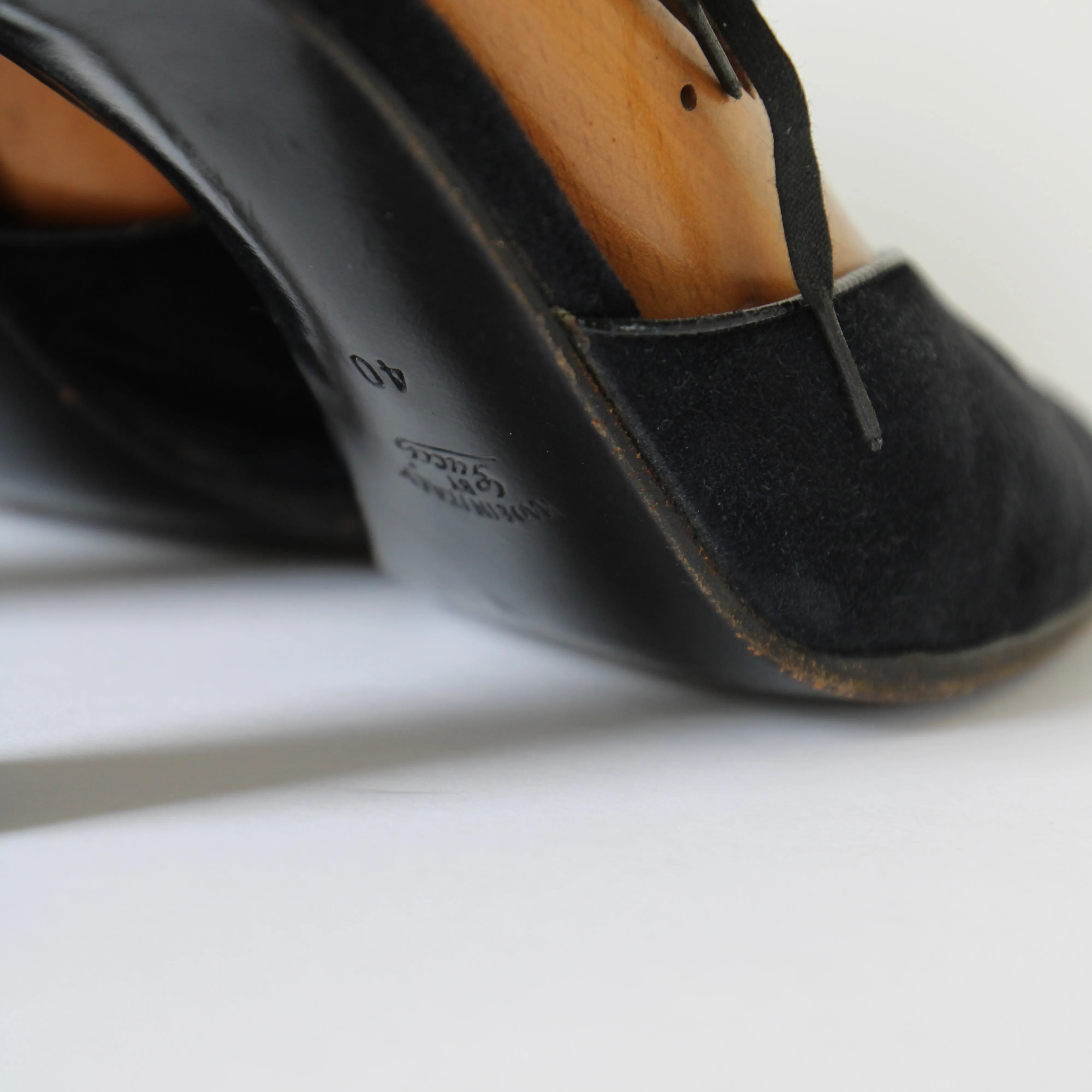 "Black Suede Gucci" Vintage 1970's Black Suede Gucci Heels UK 7 EU 40 US 9