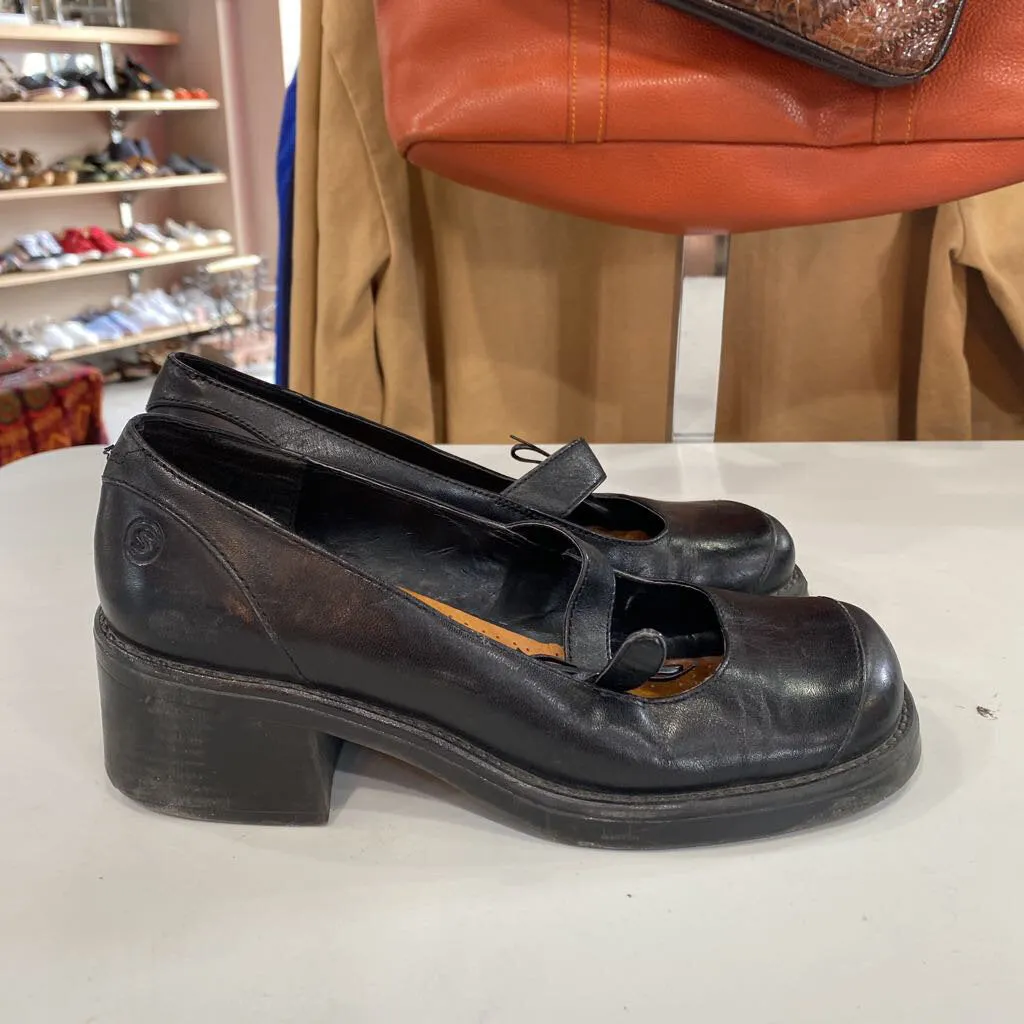 Vintage mary jane leather shoes 36